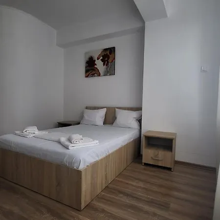 Konukevi Casa Tatiana 3*